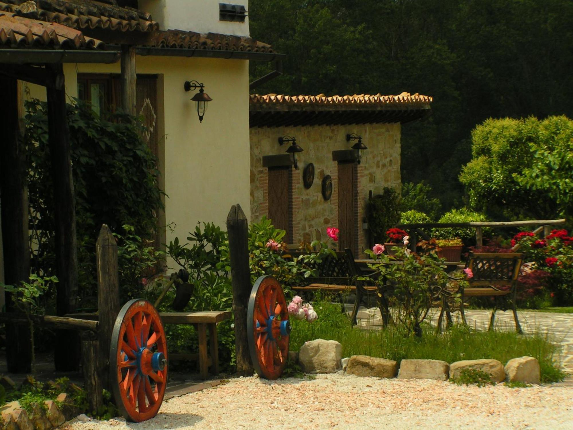 B&B Caselunghe Camerino Bagian luar foto