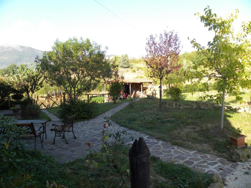 B&B Caselunghe Camerino Bagian luar foto