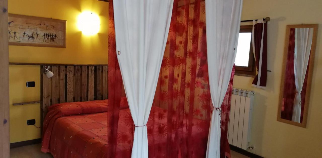 B&B Caselunghe Camerino Bagian luar foto